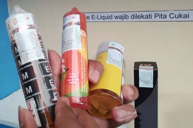 Kemasan vape liquid atau rokok elektrik. (Foto: ANTARA/A Nazaruddin Lathif)
