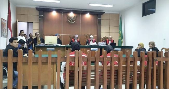 Sidang vonis kasus pembunuhan berencana terhadap bocah usia 4 tahun di Cilegon, di Pengadilan Negeri Serang, Kota Serang, Jumat (20/6/2025). (Foto: ANTARA/Devi Nindy)