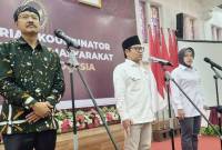 (Dari kiri ke kanan) Menteri Sosial Saifullah Yusuf, Menteri Koordinator Bidang Pemberdayaan Masyarakat Abdul Muhaimin Iskandar, dan Kepala BPS Amalia Adininggar Widyasanti dalam konferensi pers di Jakarta, Selasa (8/7/2025). (ANTARA/Anita P Dewi)