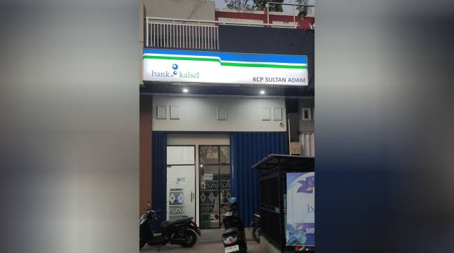 PINDAH LAYANAN - Kantor Bank Kalsel Cabang Pembantu (Capem) Sultan Adam pindah ke alamat baru alamat Baru: Jl. Pangeran Hidayatullah RT.3 No.25, Kelurahan Banua Anyar, Kecamatan Banjarmasin Timur, Kota Banjarmasin.