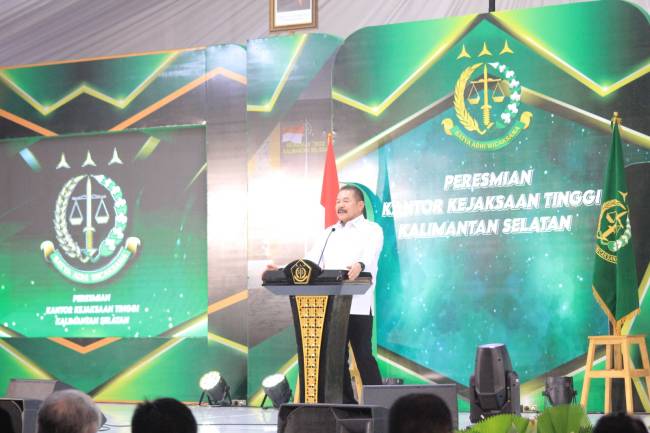 Jaksa Agung, Sanitiar Burhanuddin
