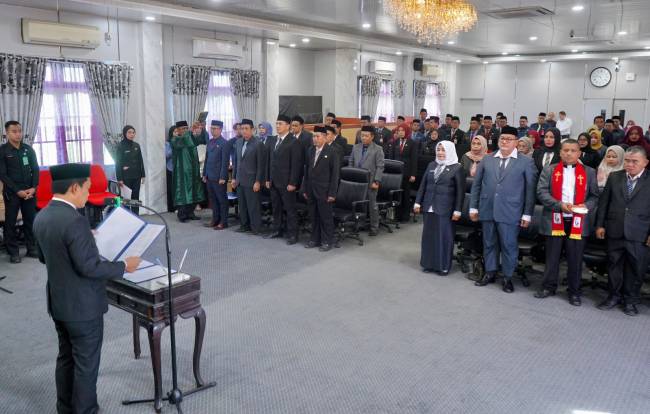 Bupati Balangan, Abdul Hadi, mengatakan pelantikan ini merupakan bagian dari proses rotasi, mutasi, dan pengangkatan jabatan yang didasarkan pada pertimbangan berbagai aspek serta peraturan perundang-undangan yang berlaku (SuarIndonesia/Adv)