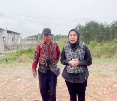 Enis Sukmawati dari Kantor Hukum Nenggala Alugoro selaku kuasa hukum dari Sofyan Hutapea, selaku pelopor. (SuarIndonesia/Ist)