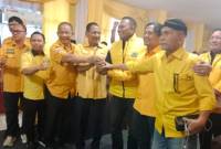 Sepakat untuk bersatu bersama berkarya demi kemajuan Golkar dan Banua. Bambang, menegaskan komitmennya untuk mendukung kepemimpinan Hasnuriyadi, di Banjarmasin Selasa (22/7/2025) (SuarIndonesia/HM)