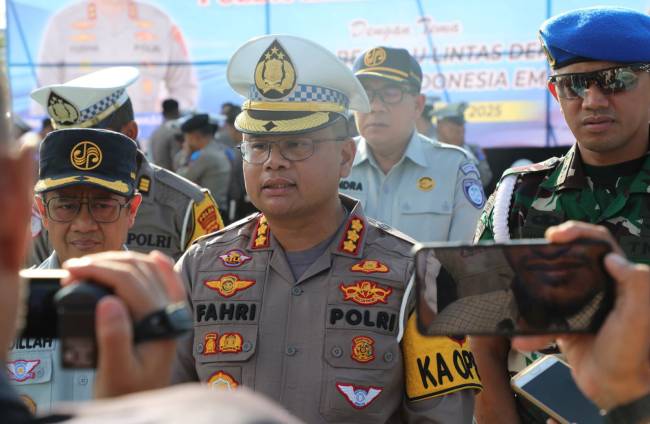 Direktur Lalu Lintas Polda Kalsel Kombes Pol Dr Fahri Siregar