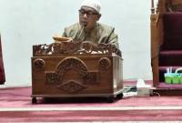 Guru H Saiful Anshari saat tausiyah di Masjid Assa'adah Komplek Beruntung Jaya Banjarmasin, sesudah Shalat Subuh Ahad (13/7/2025) (ANTARA/HO-Syamsuddin Hasan)