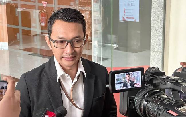 Juru Bicara Komisi Pemberantasan Korupsi Budi Prasetyo saat memberikan keterangan di Gedung Merah Putih KPK, Jakarta, Kamis (10/7/2025). (ANTARA/Rio Feisal)
