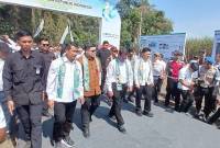 Menteri Pertanian Andi Amran Sulaiman (empat kiri) saat kunjungan kerja di lahan HGU Jengkol, Kecamatan Plosoklaten, Kabupaten Kediri, Jawa Timur, Selasa (15/7/2025). (ANTARA/Asmaul Chusna)