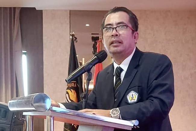 Praktisi Politik dari Fakultas Ilmu Sosial dan Ilmu Politik Universitas Tanjungpura (FISIP Untan), Dr Erdi. (ANTARA/Rendra Oxtora)