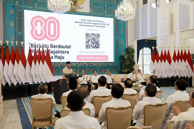 Presiden Prabowo Subianto meresmikan tema dan logo resmi HUT Ke-80 RI dalam acara peluncuran tema dan logo HUT Ke-80 RI di Istana Negara, Jakarta, Rabu (23/7/2025). (ANTARA/HO-Tim Media Presiden Prabowo Subianto)