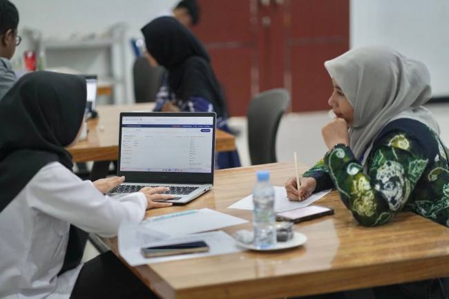 Teks foto : Pendaftaran HKI bagi pelaku ekonomi kreatif di Balangan. foto: MC Balangan