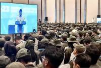 Sebanyak 2.000 guru dan kepala sekolah Sekolah Rakyat menyimak pembekalan dari Presiden Prabowo Subianto dalam acara retret Sekolah Rakyat di Jakarta International Expo (JIExpo) Kemayoran, Jakarta, Jumat (22/8/2025). (ANTARA/Andi Firdaus)
