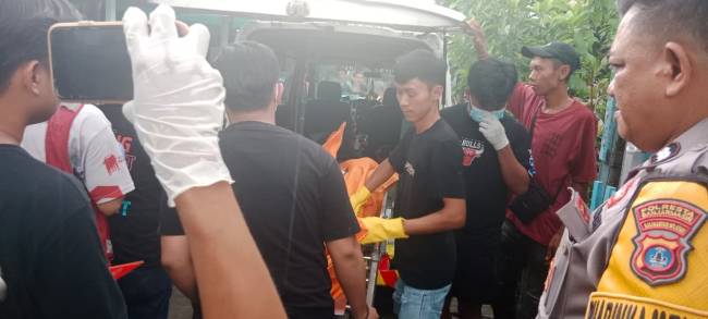 Seorang kakek diketahui bernama Yusran (77),  ditemukan di salah satu tempat kost tak bernyawa di Jalan Mayjen Soetoyo S Gang Taruna 2 RT 28 RW 12 Banjarmasin Tengah, Kamis (14/8/2025) (SuarIndonesia/DO)