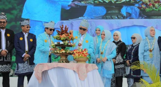 Tradisi pemotongan nasi astakona adalah bagian dari upacara adat masyarakat Banjar (SuarIndonesia/Adv)