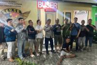 Tersangka yang diamankan anggota buru sergap. (SuarIndonesia/Ist)