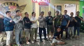 Tersangka yang diamankan anggota buru sergap. (SuarIndonesia/Ist)