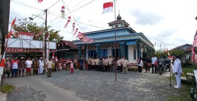 Peringatan Hari Ulang Tahun ke-80 Kemerdekaan Republik Indonesia, Minggu (17/8/2025),    di Halaman Majelis Talim Khadijatul Kubra.  (SuarIndonesia/Ist)