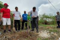 kegiatan penanaman bibit pohon di halaman belakang Kantor Diskominfo Kalsel, Banjarbaru, Minggu (17/8/2025) (SuarIndonesia/Adv)