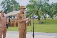 Bupati Balangan, Abdul Hadi pimpin apel gabungan. foto: MC Balangan