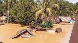 Sejumlah rumah warga di Dusun Jakatan Masupa, Desa Tumbang Manyarung, Kecamatan Mandau Telawang, Kabupaten Kapuas, terendam banjir bandang, Rabu (20/8/2025). (ANTARA/HO-BPBD Kapuas)