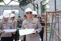 Inspektur Pengawasan Umum (Irwasum) Polri Komjen Pol Dedi Prasetyo meninjau pembangunan SPPG Polri di Mako Brimob, Kelapa Dua, Depok, Jawa Barat, Senin (2/6/2025). (ANTARA/HO-Divisi Humas Polri)