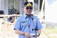 Gubernur Kalteng Agustiar Sabran saat peletakan batu pertama pembangunan UPT Pengolahan Limbah Medis Modern di Palangka Raya, Jumat (8/8/2025). (ANTARA/HO-Biro Adpim Pemprov Kalteng)