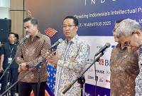 Menteri Hukum Supratman Andi Agtas menjawab pertanyaan wartawan di Jakarta, Rabu (13/8/2025). (ANTARA/Fath Putra Mulya)