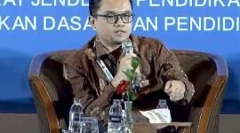 
Direktur Jenderal Pendidikan PAUD Dikdasmen Kemendikdasmen, Gogot Suharwoto. (Dok ANTARA/Hana Kinarina)

