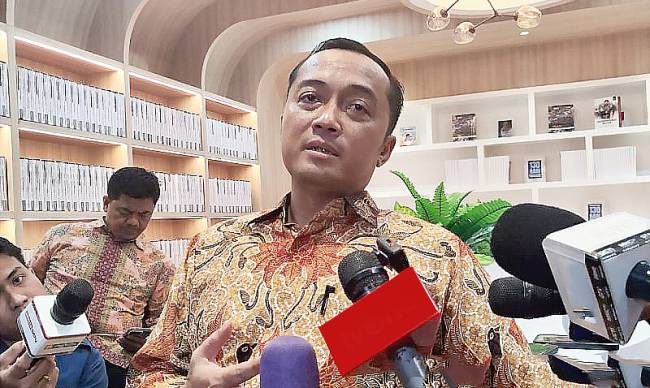 Menteri Sekretaris Negara Prasetyo Hadi memberikan keterangan pers di Kompleks Istana Kepresidenan, Jakarta, Selasa (5/8/2025). (ANTARA/Mentari Dwi Gayati)