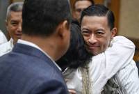 Terdakwa kasus dugan korupsi impor gula Thomas Trikasih Lembong atau Tom Lembong mendengarkan keterangan saksi pada sidang lanjutan di Pengadilan Tipikor, Jakarta Pusat, Senin (21/4/2025). (Dok ANTARA FOTO/Fakhri Hermansyah)