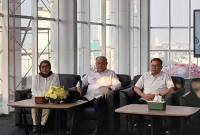 Dari kiri ke kanan, Wakil Kepala BGN Nanik S. Deyang, Kepala BGN Dadan Hindayana, Wakil Kepala BGN Sony Sanjaya dalam konferensi pers di Kantor BGN, Jakarta Pusat, Senin (22/9/2025). (ANTARA/Lintang B Prameswari)
