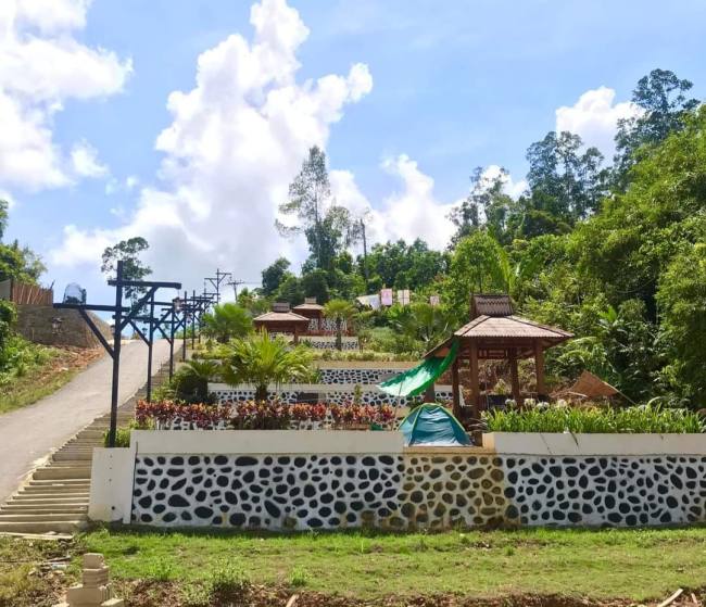 
Salah satu sudut Desa Upon Batu Kecamatan Tewah Kabupaten Gunung Mas, Kalimantan Tengah. (Foto: Istimewa)