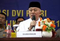 Gubernur Kalsel, H. Muhidin saat memberikan keterangan. Foto : MC Kalsel