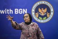 Wakil Kepala Badan Gizi Nasional (BGN) Nanik S Deyang memberikan keterangan kepada wartawan di Kantor Badan Gizi Nasional (BGN) di Jakarta, Jumat (26/9/2025). (ANTARA/Galih Pradipta)
