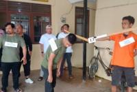 Jajaran Polsek Banjarmasin Barat, melakukan rekonstruksi pembunuhan di Jalan Ampera III RT 38 Banjarmasin Barat, Kamis (11/9/2025) (SuarIndonesia/DO)