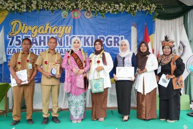 Kegiatan digelar meriah di Lapangan Sepak Bola Martasura, Kecamatan Paringin, Selasa (16/9/2025) (SuarIndonesia/Adv)