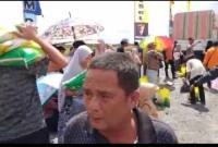 Warga di kaawasan Gubernur Syarkawi, Km 17, Kecamatan Gambut, Kabupaten Banjar, berduyun membeli beras SPHP Sabtu (27/9/2025). (SuarIndonesia/?ist)