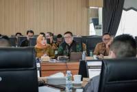 Rapat perdana Panitia Khusus (Pansus) III DPRD Kalsel, Selasa (30/9/2025) (SuarIndonesia/Ist)