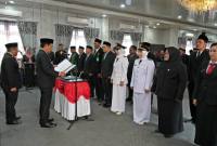 Teks foto : Pelantikan 13 pejabat oleh Bupati Balangan, Abdul Hadi. foto: MC Balangan