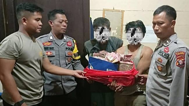 Dua pria mencuri uang Rp 1 miliar dan kabur ke dalam hutan di Kalteng. (Foto: Dok Istimewa)