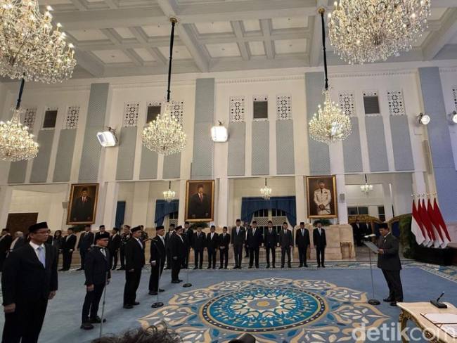 Presiden Prabowo Subianto lantik sejumlah menteri di Istana, Senin (8/9/2025). (SI/detikcom/Eva Safitri)