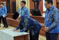 Gubernur Kalsel tanda tangani komitmen fiskal daerah dengan bupati/walikota. Foto : MC Kalsel