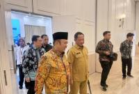 Menteri Perencanaan Pembangunan Nasional/Kepala Badan Perencanaan Pembangunan Nasional (PPN/Bappenas) Rachmat Pambudy saat berbincang dengan Menteri Dalam Negeri Tito Karnavian pasca agenda Peluncuran Dokumen Master Plan Produktivitas Nasional di Gedung Bappenas, Jakarta, Selasa (7/10/2025). (Dok M Baqir Idrus Alatas)