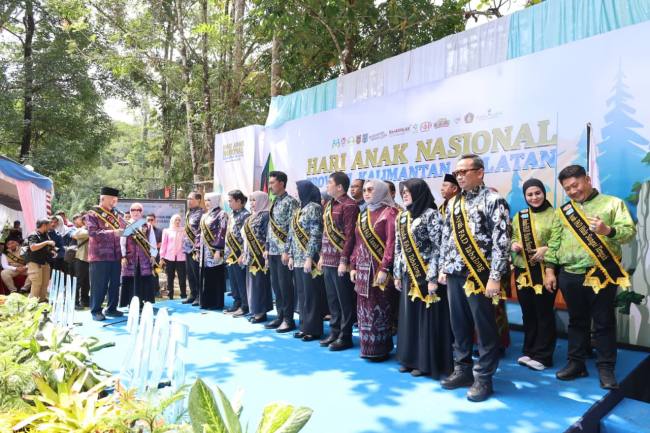 Momentum Peringatan Hari Anak Nasional (HAN) ke-41 Tahun 2025 yang berlangsung di kawasan Loksado, Kabupaten HSS, Selasa (7/10/2025). (SuarIndonesia/Adv)