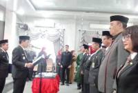 16 pejabat struktural dan fungsional di lingkungan Pemkab Balangan resmi dilantik dan diambil sumpah jabatannya oleh Bupati Balangan, H. Abdul Hadi, Selasa (14/10/2025). (SuarIndonesia/Adv)