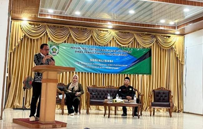 Sosialisasi Peningkatan Profesionalisme Pustakawan melalui Sertifikasi Kompetensi, yang berlangsung di Aula Sanggar Kegiatan Belajar (SKB), Kamis (16/10/2025) (SuarIndonesia/Adv)
