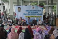 Sosrev) di Desa Sungai Paring, Kecamatan Kandangan, kelompok emak-emak  menjadi sasaran utama, Jumat (24/10/2025) (SuarIndonesia/Ist)