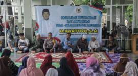 Sosrev) di Desa Sungai Paring, Kecamatan Kandangan, kelompok emak-emak  menjadi sasaran utama, Jumat (24/10/2025) (SuarIndonesia/Ist)