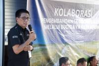 Direktur Utama Bank Kalsel, H Fachrudin saat memberikan kelarifikasi