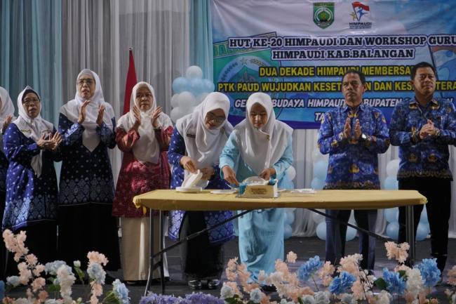 Workshop guru PAUD digelar di Gedung Budaya Garuda Maharam, Kecamatan Paringin, Selasa (28/10/2025). (SuarIndonesia/adv)